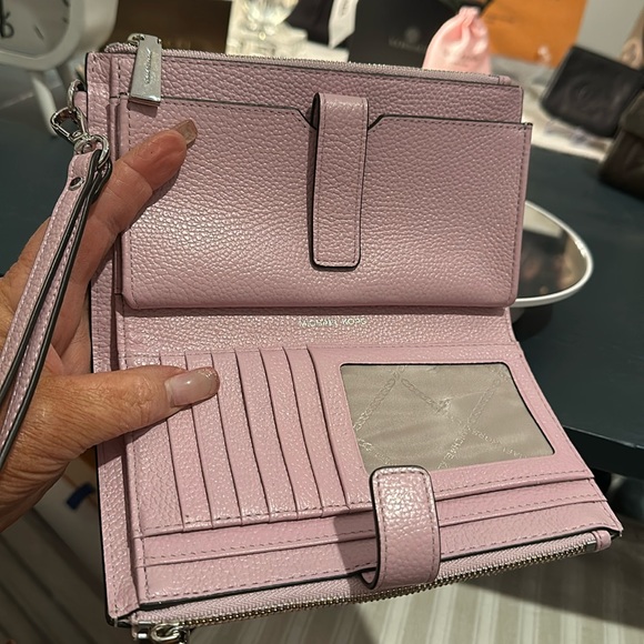Authentic Michael Kors Women’s Leather Wallet, NWOT Pale Lilac, Silver H… - Picture 8 of 16